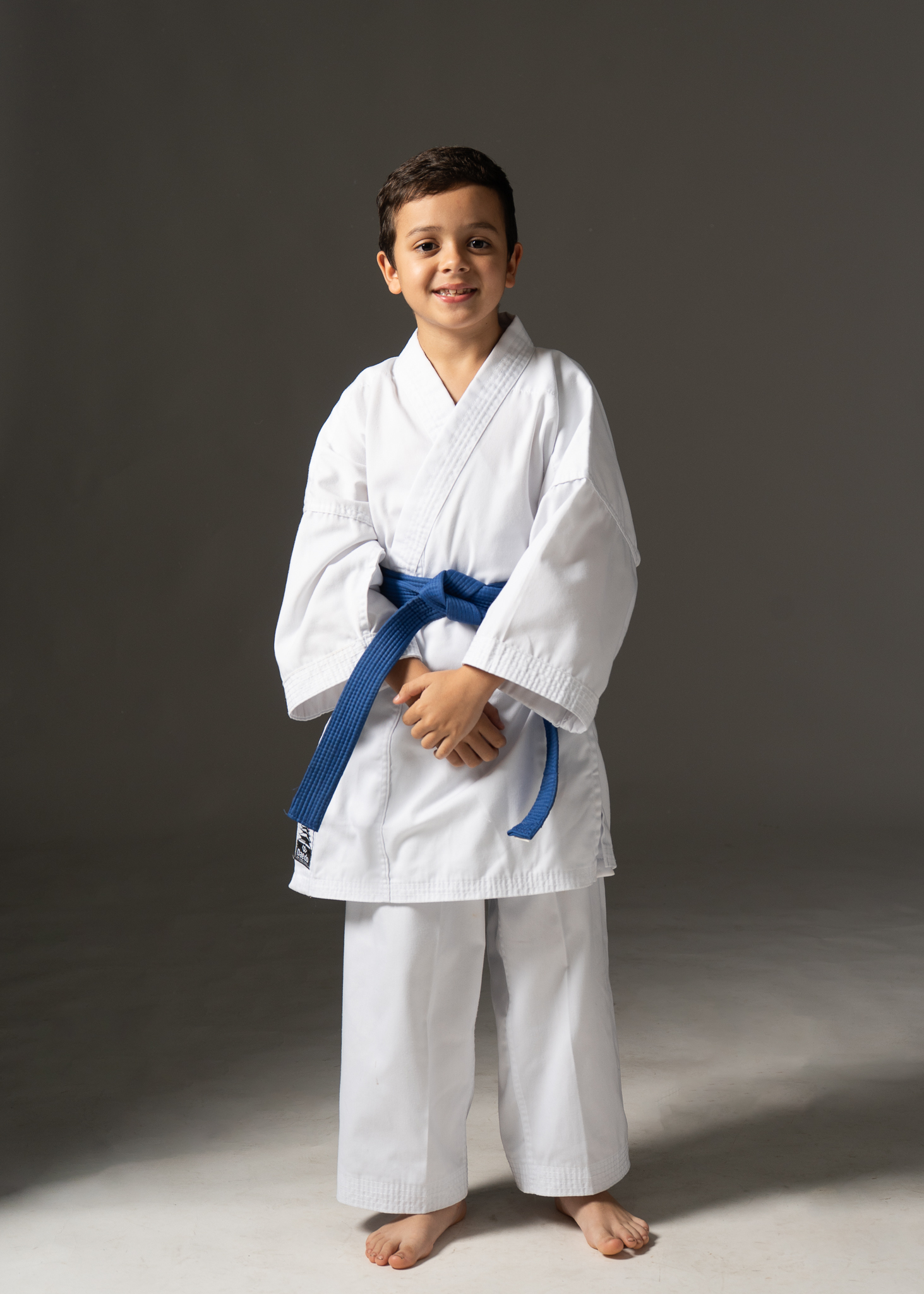 Joven practicante de karate